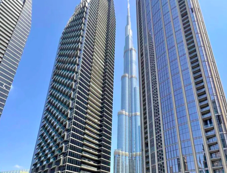 Luxuswohnung in Downtown mit Blick auf den Burj Khalifa! Voll möbliert, perfekt für Stadtliebhaber.