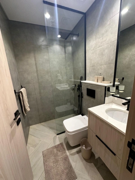 Modernes 1-Zimmer-Apartment mit voller Ausstattung in den Empire Residences in JVC