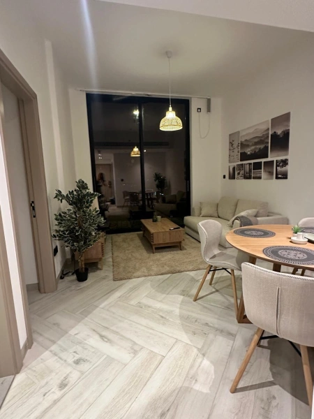 Modernes 1-Zimmer-Apartment mit voller Ausstattung in den Empire Residences in JVC