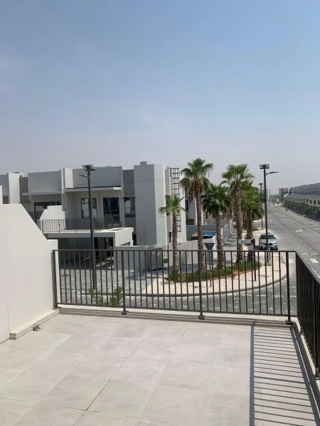 Luxus-Stadthaus mit 4 Schlafzimmern und Blick auf Downtown Dubai in Mag Eye!