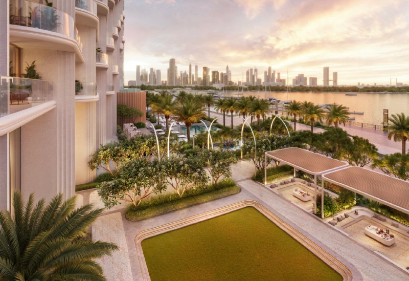 Luxe-Apartment mit 4 Schlafzimmern, Dienstzimmer, Studioraum und riesigem Balkon mit Kanalblick