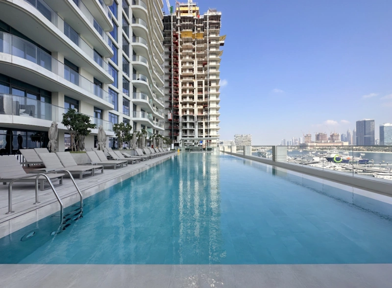 Exklusives 3-Zimmer-Luxusapartment mit Meerblick und Eleganz - Ihr Traum am Strand!