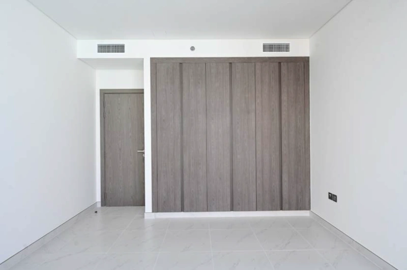 Luxuriöses 3-Zimmer-Apartment mit traumhaftem Blick auf die Lagune & die Skyline von Burj Khalifa