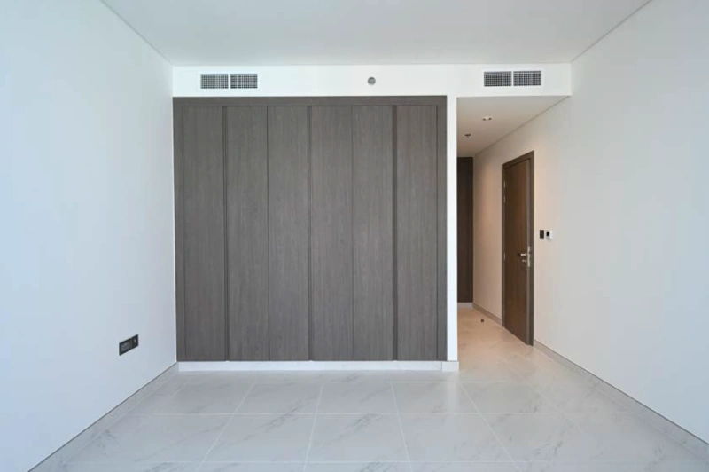 Luxuriöses 3-Zimmer-Apartment mit traumhaftem Blick auf die Lagune & die Skyline von Burj Khalifa