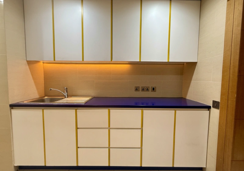 Elegantes Büro zu verkaufen - Leerstehend und bezugsfertig