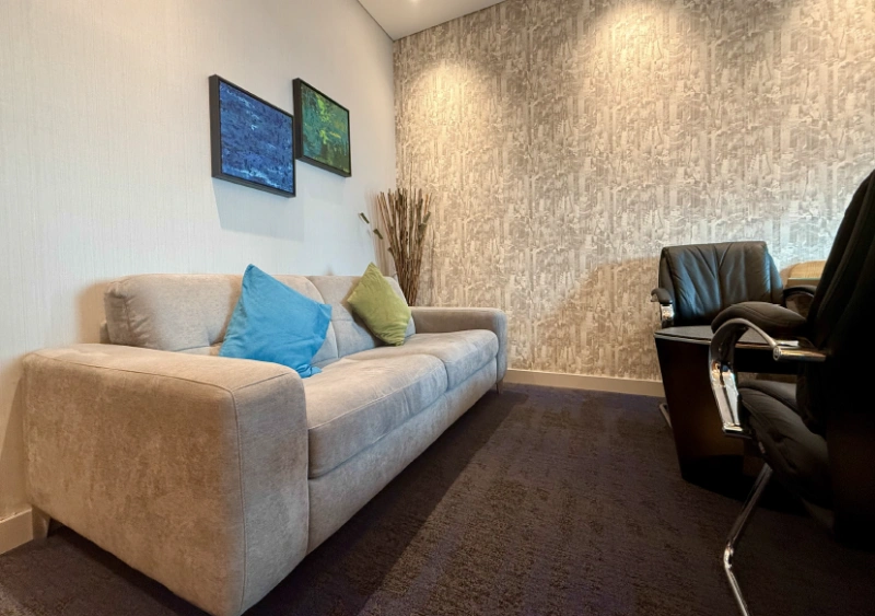 Elegantes Büro zu verkaufen - Leerstehend und bezugsfertig