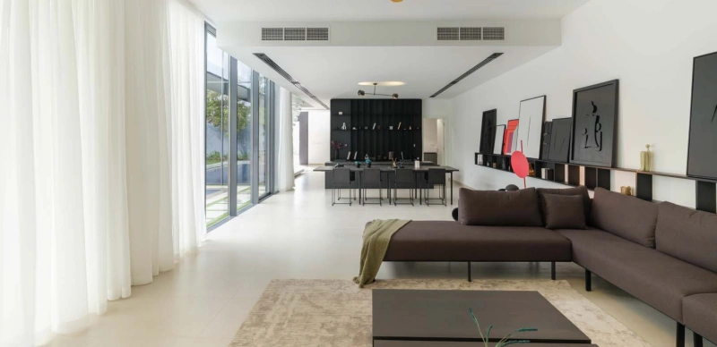 Luxuriöses 3-Zimmer-Stadthaus mit zeitgenössischer arabisch inspirierter Architektur