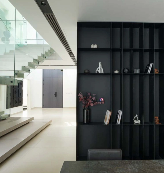 Luxuriöses 3-Zimmer-Stadthaus mit zeitgenössischer arabisch inspirierter Architektur