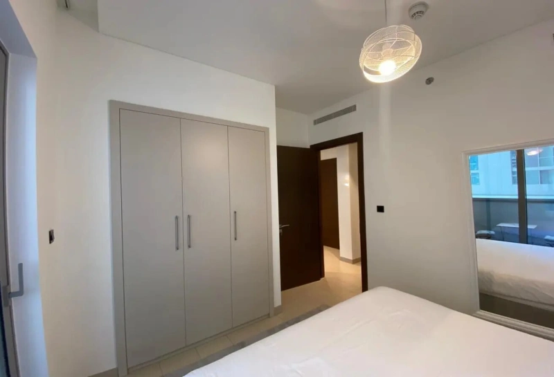 Moderne 2-Zimmer Wohnung mit Poolblick, möbliert in Top-Lage!