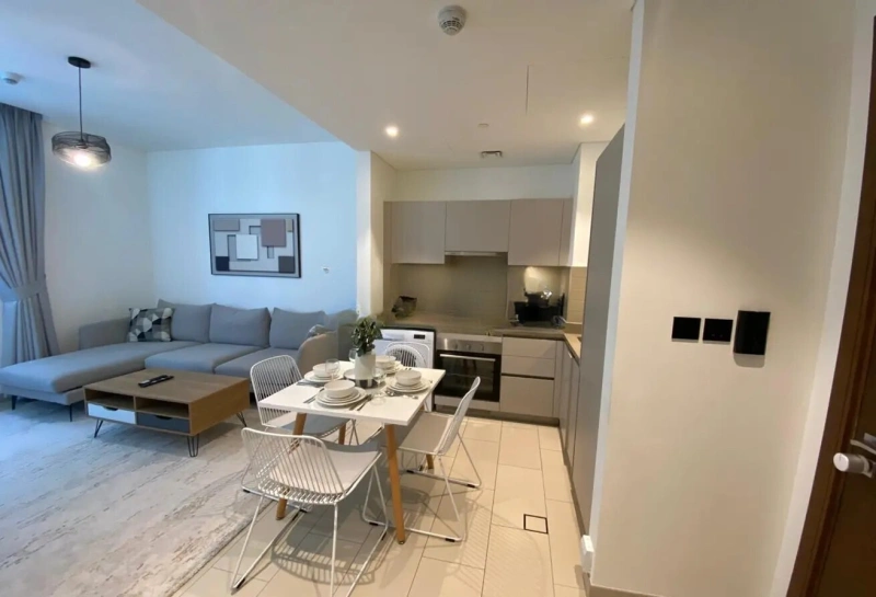 Moderne 2-Zimmer Wohnung mit Poolblick, möbliert in Top-Lage!