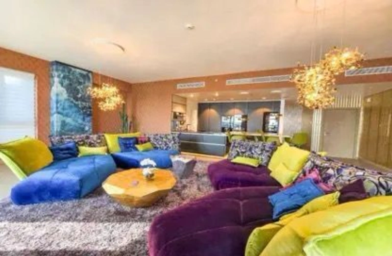 Luxuriöse 3-Zimmer-Wohnung mit direktem Strandzugang.