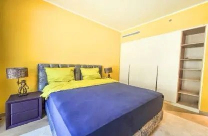 Luxuriöse 3-Zimmer-Wohnung mit direktem Strandzugang.