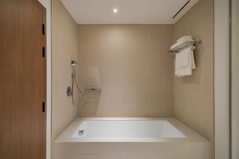 Luxus-Apartment mit Yachthafenblick direkt bei der Marina Mall!