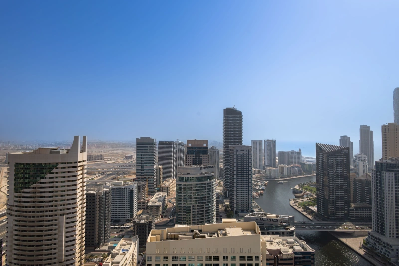 Luxus-Apartment mit Yachthafenblick direkt bei der Marina Mall!