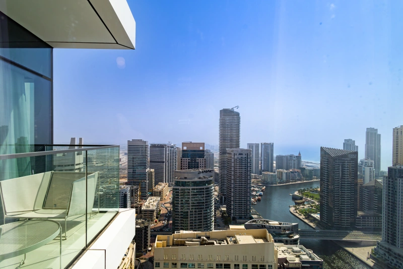 Luxus-Apartment mit Yachthafenblick direkt bei der Marina Mall!