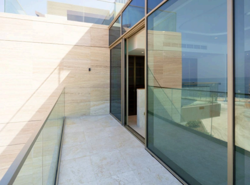 Luxuriöse 3-Zimmer-Wohnung direkt am Strand - Exklusives Küstenleben