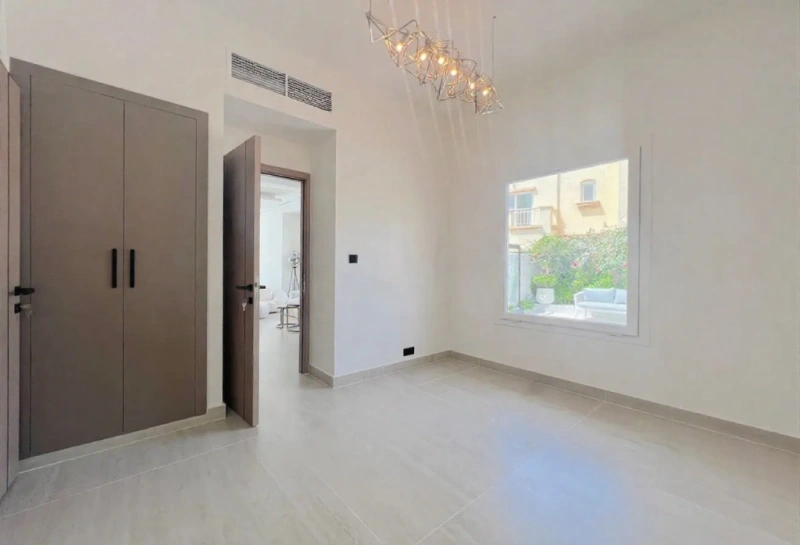 Traumvilla mit 4 Schlafzimmern, riesigem Garten & vollständigem Upgrade