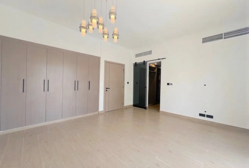 Traumvilla mit 4 Schlafzimmern, riesigem Garten & vollständigem Upgrade