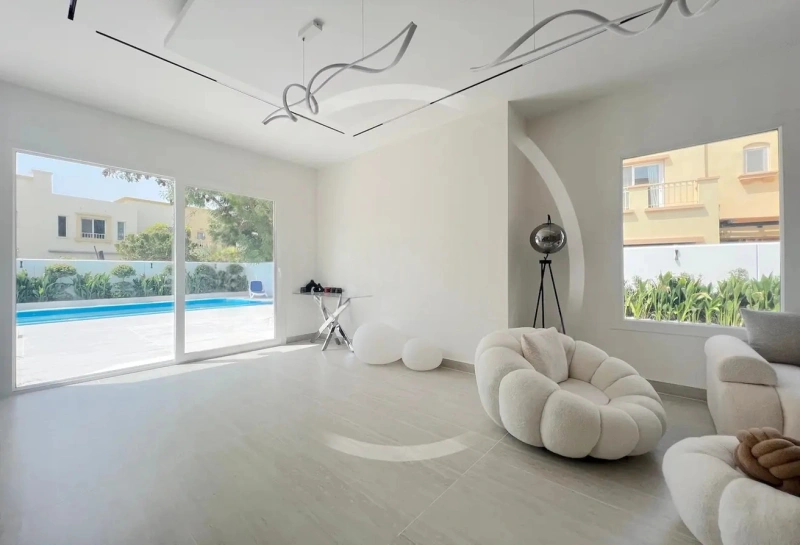 Traumvilla mit 4 Schlafzimmern, riesigem Garten & vollständigem Upgrade