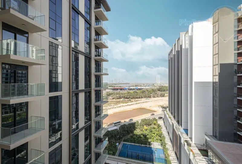 Modern 2-room apartment in Berkeley Place - perfect for short term rentals!