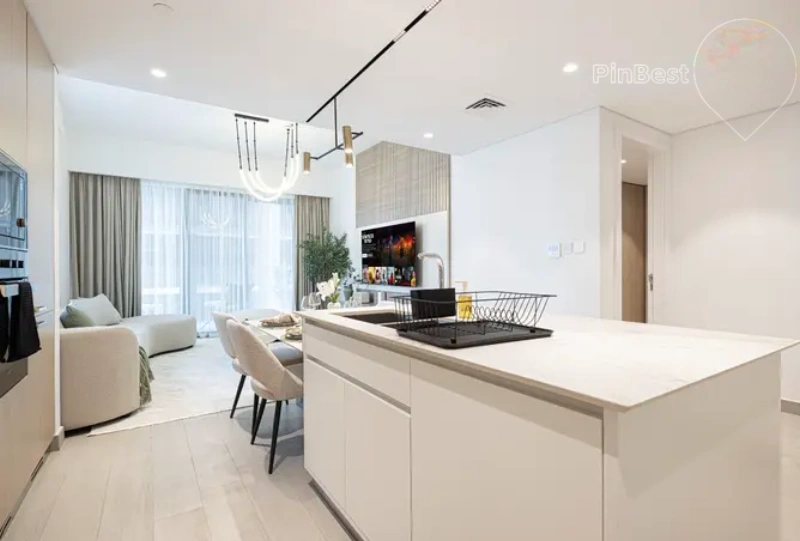 Modern 2-room apartment in Berkeley Place - perfect for short term rentals!