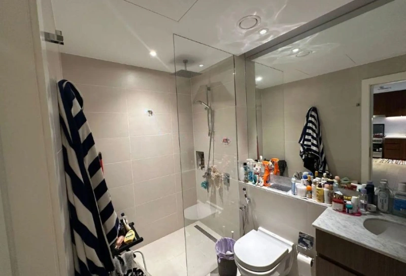 Eleganz trifft auf Strandleben in diesem stilvollen Apartment mit 1 Schlafzimmer