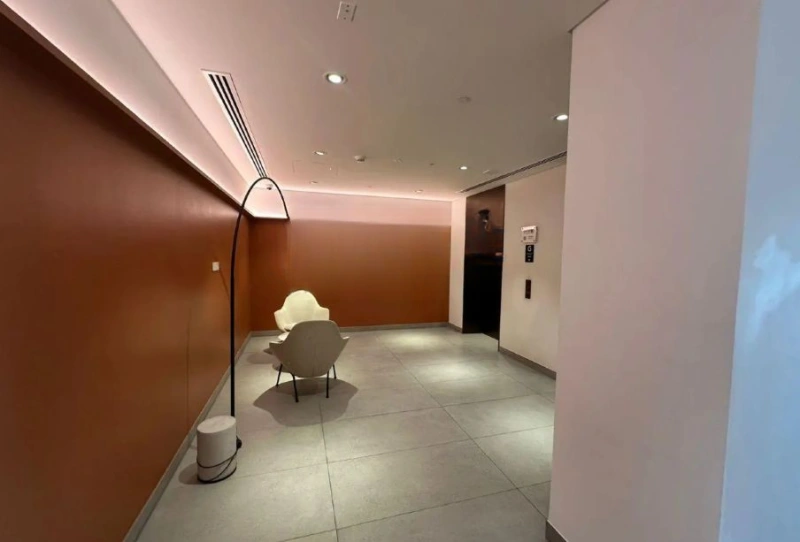 Eleganz trifft auf Strandleben in diesem stilvollen Apartment mit 1 Schlafzimmer