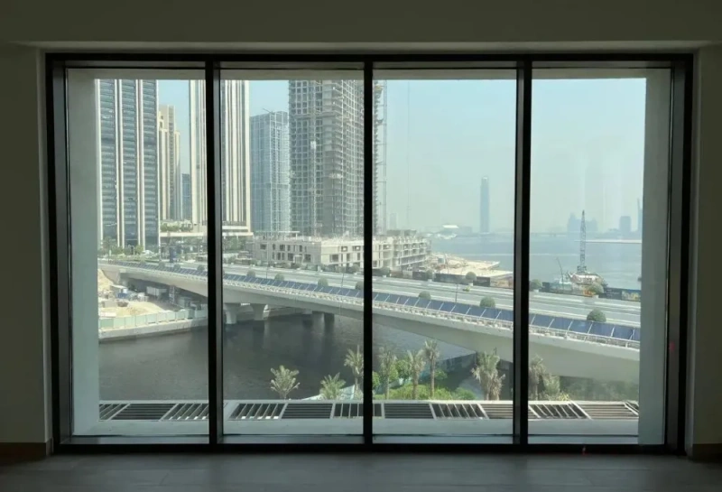 Modern 3BHK Apartment with Maidsroom: Chic Design & Spacious Layout