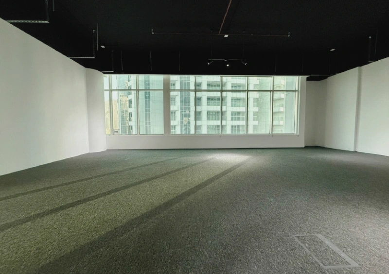 Leerstehendes Büro zu verkaufen - voll ausgestattet