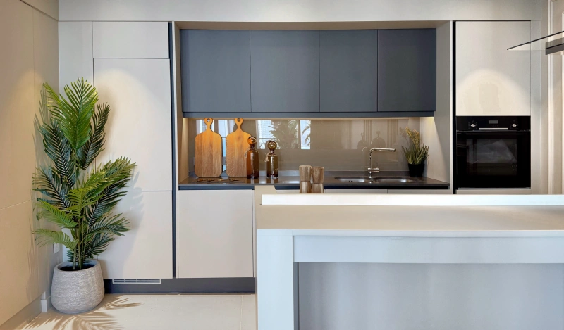 Moderne 1-Zimmer Wohnung mit Meerblick auf Bluewaters Island!