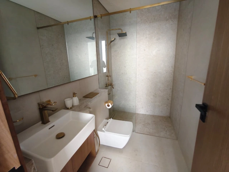 Moderne 1BR Wohnung in bester Lage! Ready Eigentum mit atemberaubenden Annehmlichkeiten!