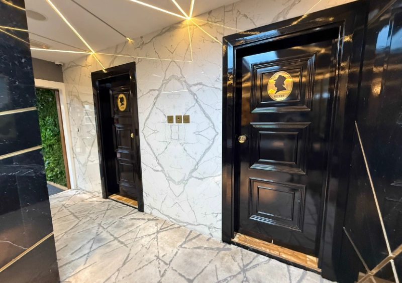 Geräumiges Büro zu verkaufen - Leerstehend und bezugsfertig