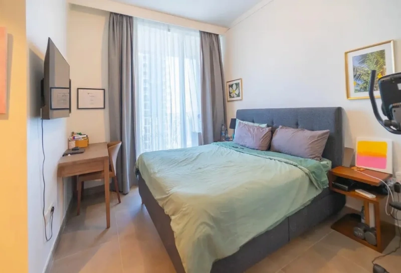 Stylish Three Bedroom Apartment with Modern Design