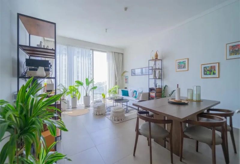 Stylish Three Bedroom Apartment with Modern Design