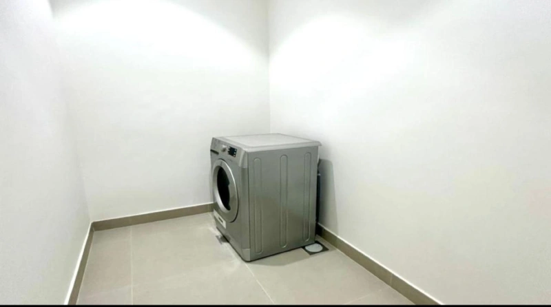 Geräumiges 3-Schlafzimmer-Stadthaus mit großem Grundriss und modernen Annehmlichkeiten