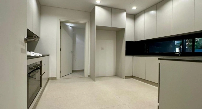 Geräumiges 3-Schlafzimmer-Stadthaus mit großem Grundriss und modernen Annehmlichkeiten