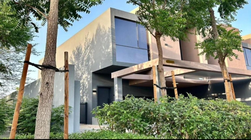 Geräumiges 3-Schlafzimmer-Stadthaus mit großem Grundriss und modernen Annehmlichkeiten