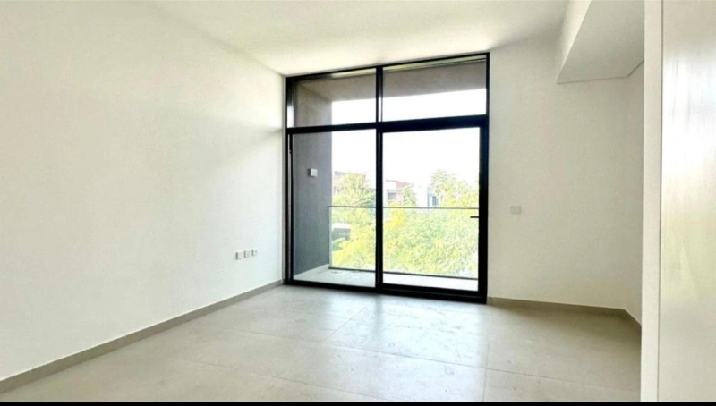 Geräumiges 3-Schlafzimmer-Stadthaus mit großem Grundriss und modernen Annehmlichkeiten