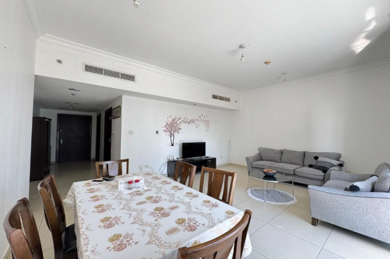 Atemberaubende Zwei-Zimmer-Wohnung mit Panoramablick