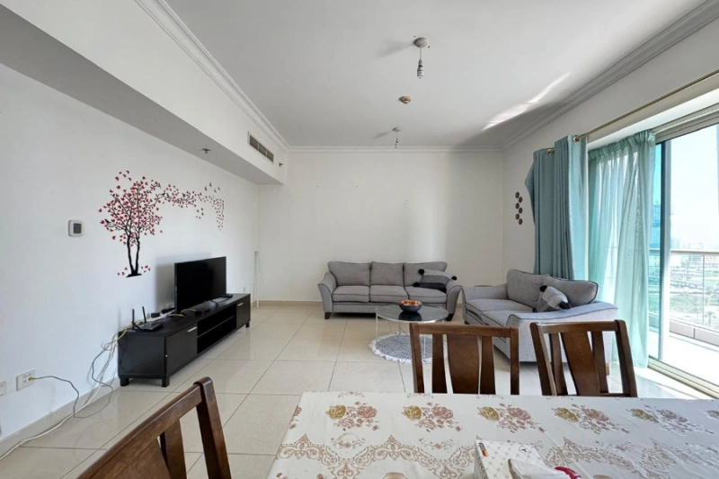 Atemberaubende Zwei-Zimmer-Wohnung mit Panoramablick