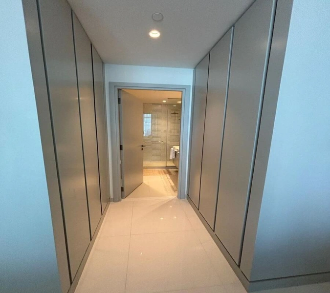 Geräumige 3-Zimmer-Wohnung mit Dienstzimmer, Blick auf den Yachthafen