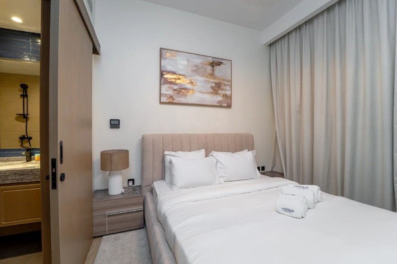 Stilvolles 4-Schlafzimmer-Stadthaus | Vollständig möbliert | Moderne Ausstattung &amp; geräumiges Layout