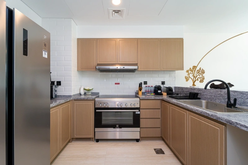 Stilvolles 4-Schlafzimmer-Stadthaus | Vollständig möbliert | Moderne Ausstattung &amp; geräumiges Layout