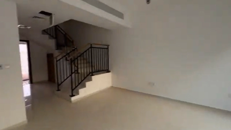 Maison de ville moderne de 4 chambres - Prête à emménager dès aujourd'hui !