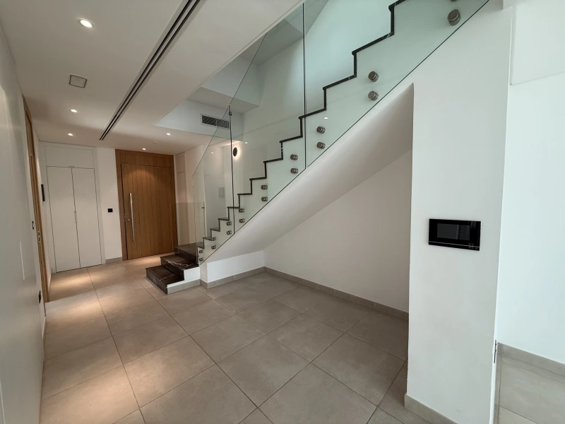 Luxuriöse 4-Zimmer-Villa mit privatem Pool in Jumeirah Golf Estate. Pure Eleganz erwartet dich!