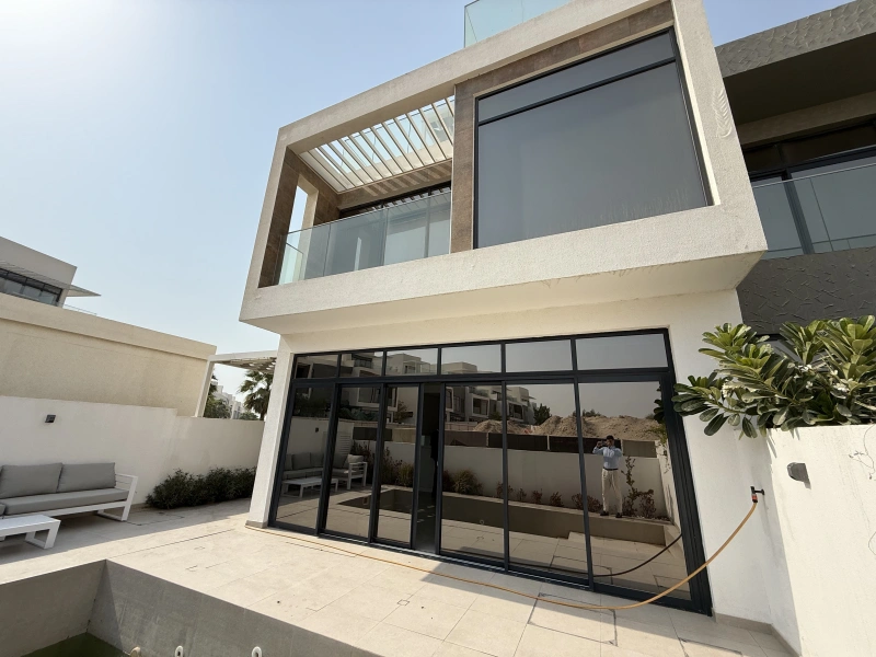 Luxuriöse 4-Zimmer-Villa mit privatem Pool in Jumeirah Golf Estate. Pure Eleganz erwartet dich!