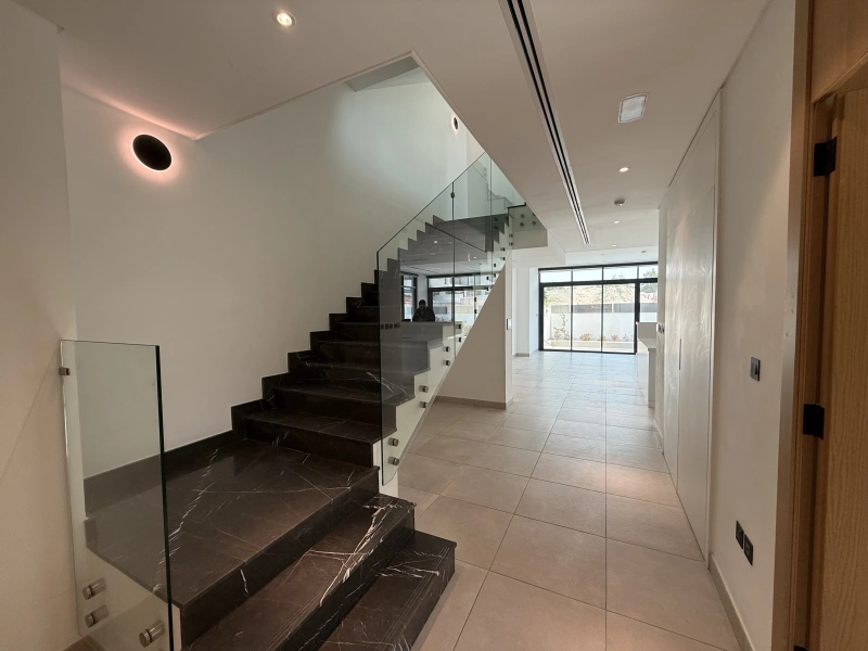 Luxuriöse 4-Zimmer-Villa mit privatem Pool in Jumeirah Golf Estate. Pure Eleganz erwartet dich!