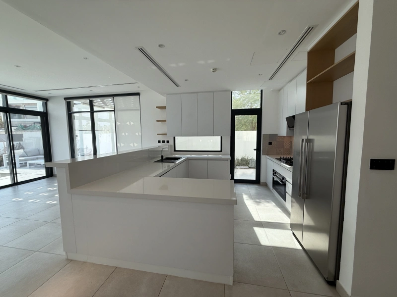 Luxuriöse 4-Zimmer-Villa mit privatem Pool in Jumeirah Golf Estate. Pure Eleganz erwartet dich!