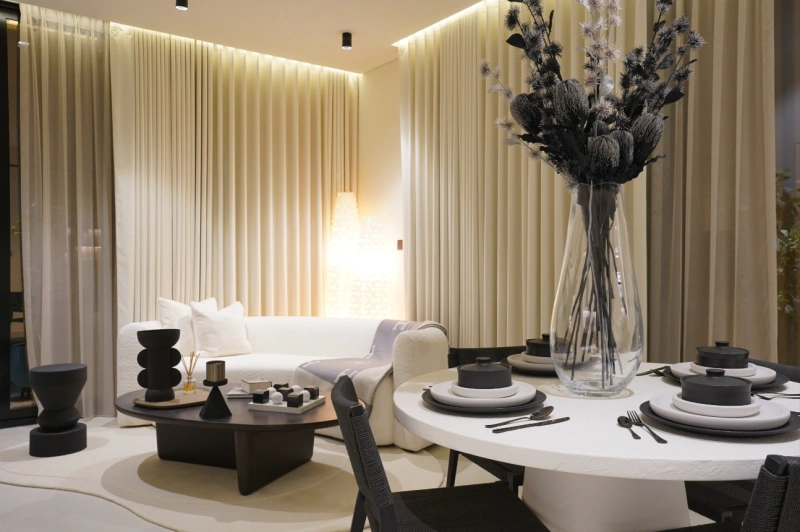 Luxuriöses 1-Zimmer-Apartment mit Dachterrassen-Infinity-Pool und Skyline-Blick