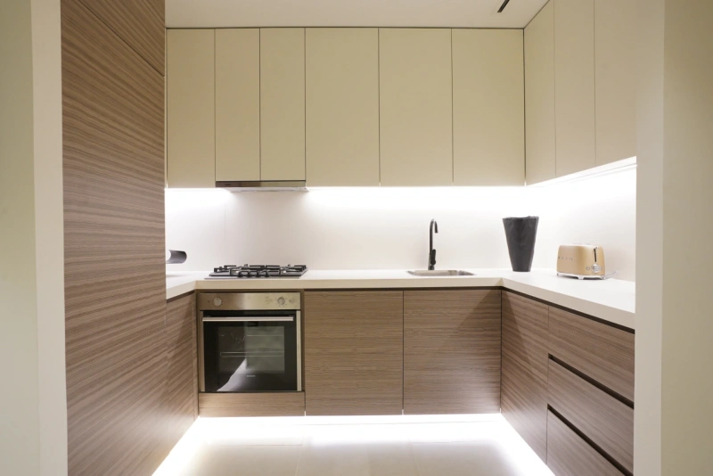 Luxuriöses 1-Zimmer-Apartment mit Dachterrassen-Infinity-Pool und Skyline-Blick